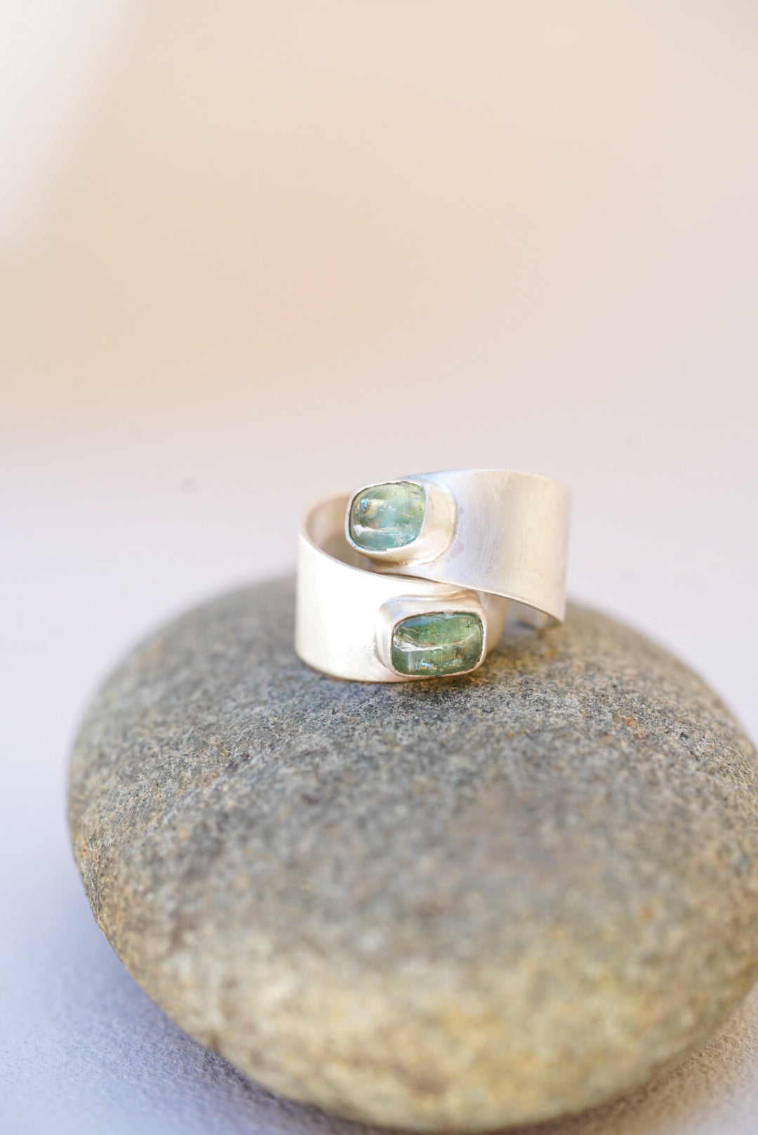 MEANDER Hoops